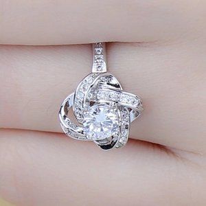 *NEW 925 Sterling Silver Diamond Infninity Ring